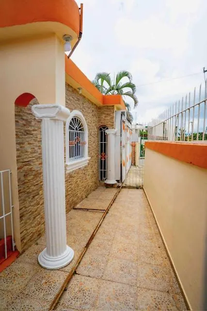 Spacious Home In Brisa Del Llano Higuey 0*,
